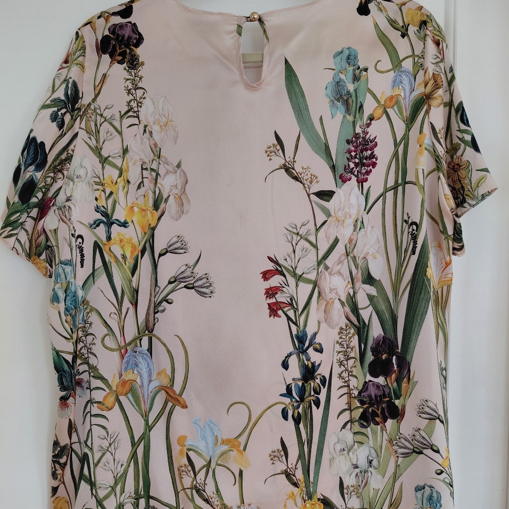 St. Piece London Short Sleeve Blouse Floral Top 100% Silk - Picture 5 of 9